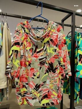 Laura Ashley Pink, Coral & Taupe Abstract Floral Top PTP 26”, L 30”